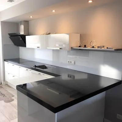 glazen-achterwand-voor-in-de-keuken